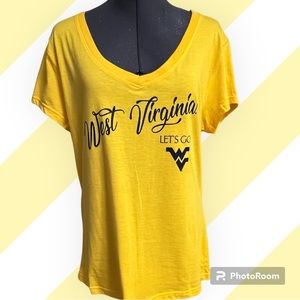 NWOT WVU West Virginia University women’s v-neck t-shirt